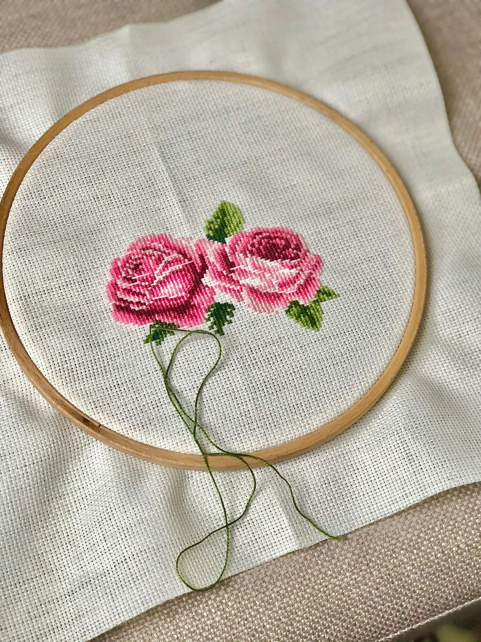 Photographier sa broderie 2026 : conseils pour Instagram et Etsy