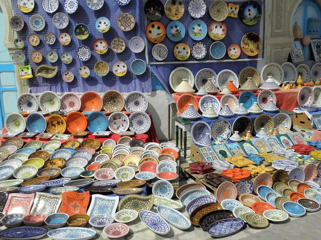 Vendre ses broderies en 2026 : Etsy, Vinted et marchés créatifs